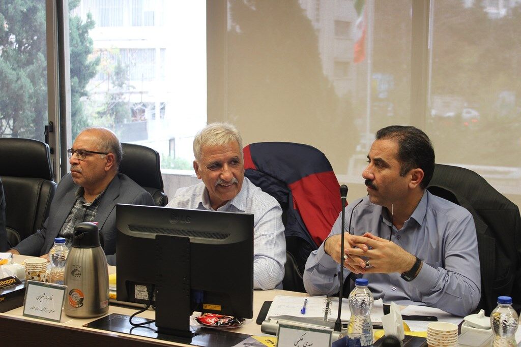 ODg1MAHLnVPH