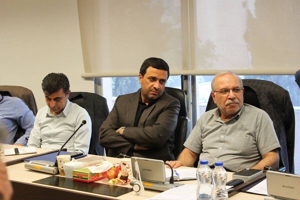 OGI1Ng7HeBhy
