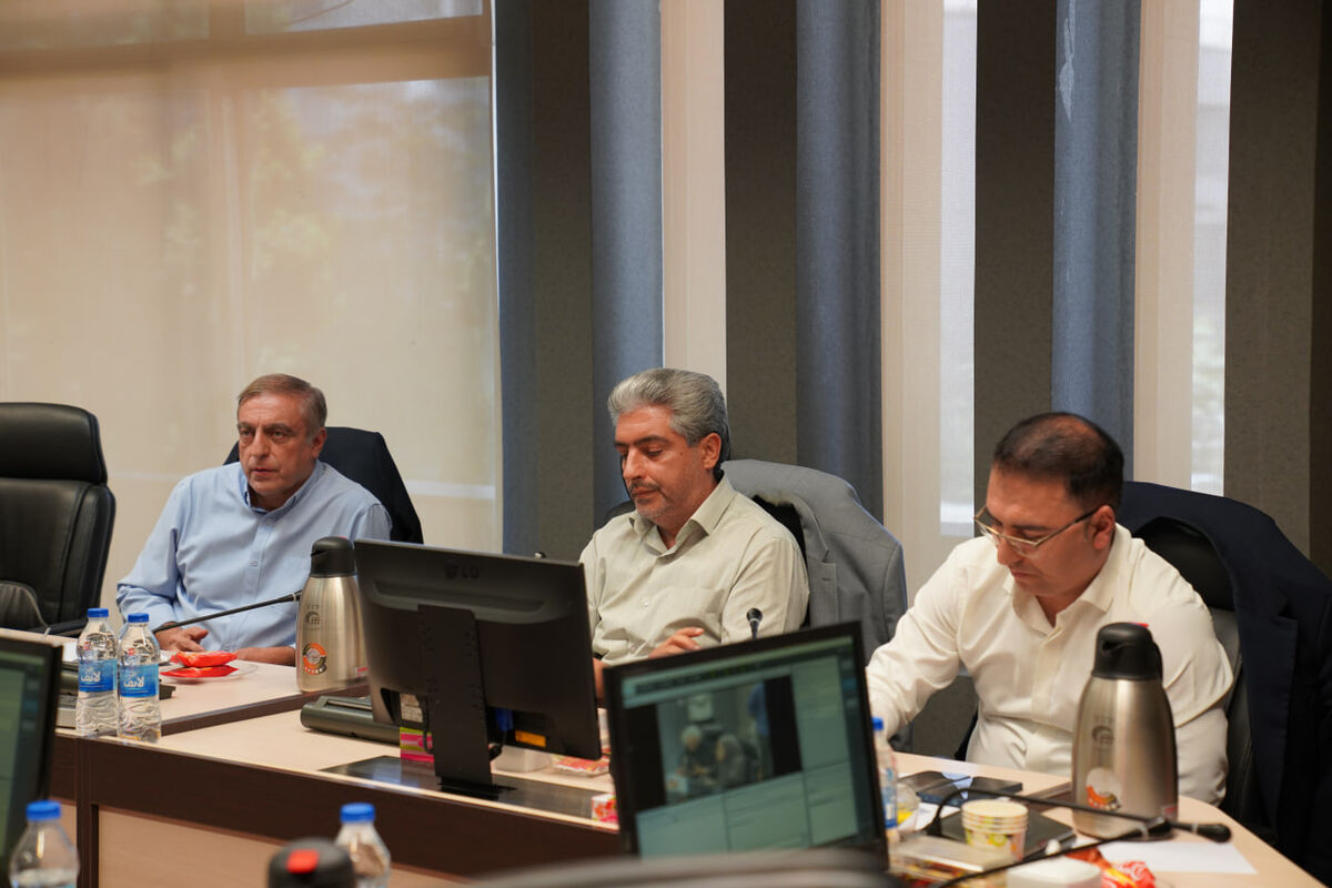 OGUwYwxEhqID