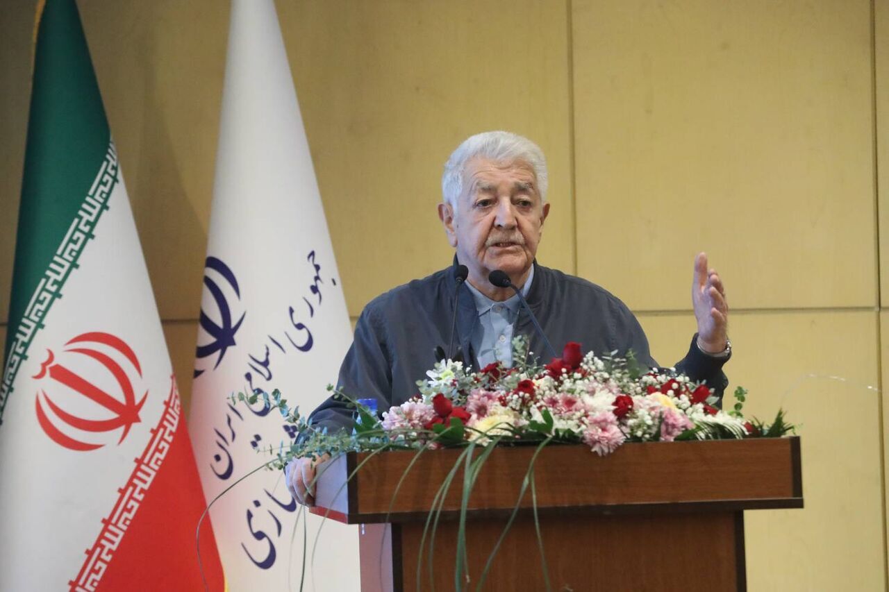 پرویز پیران: بازسازی پس از جنگ باید فراتر از احداث دوباره ساختمان‌ها باشد